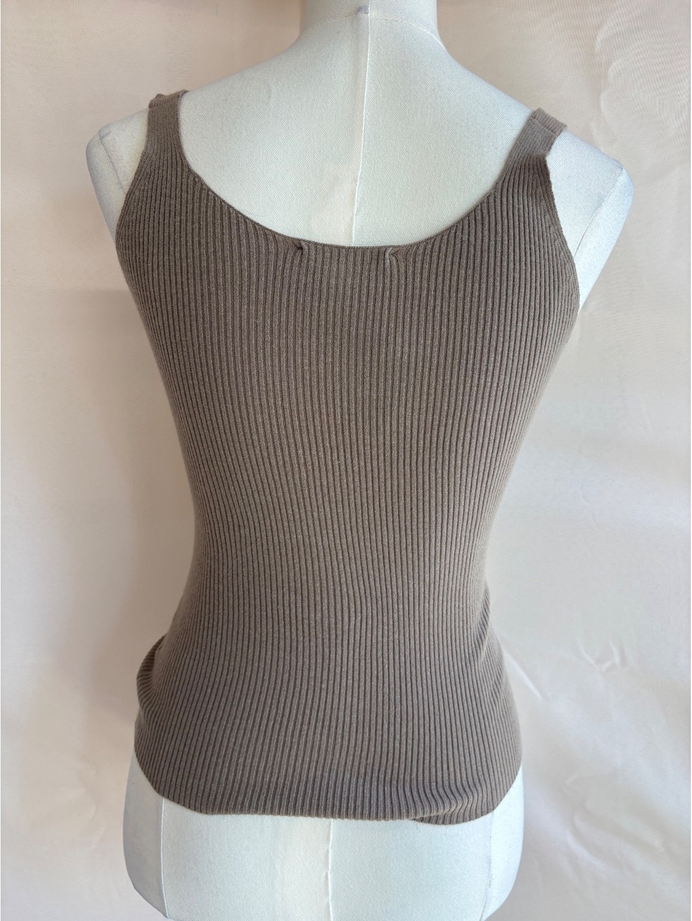 Express Women's XS Taupe Ribbed Knit Tank Top with V-Neck - Picture 2 of 4